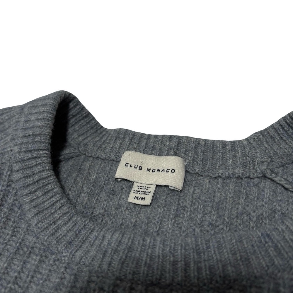 Club Monaco Women's Oversized Knit Wool Pullover Sweater Size Medium 23‎ x 26 - Picture 4 of 7